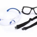 3M™ Solus™ Kit de Gafas Serie 1000, Mica Clara Anti-Empaño Scotchgard™ con Patillas, Banda Elástica y Junta de Espuma S1101SGAF-KT, Marco Azul, 20 por caja
