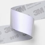 3M™ Scotchlite™ Tela Reflectiva Industrial, 9910, Plateada, 50.8 mm x 100 m, 6 Rollos/Caja