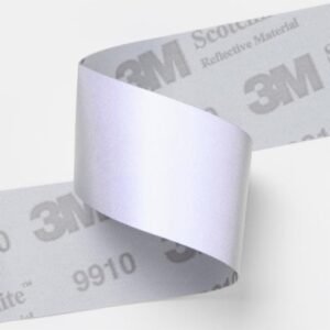 3M™ Scotchlite™ Tela Reflectiva Industrial, 9910, Plateada, 50.8 mm x 100 m, 6 Rollos/Caja